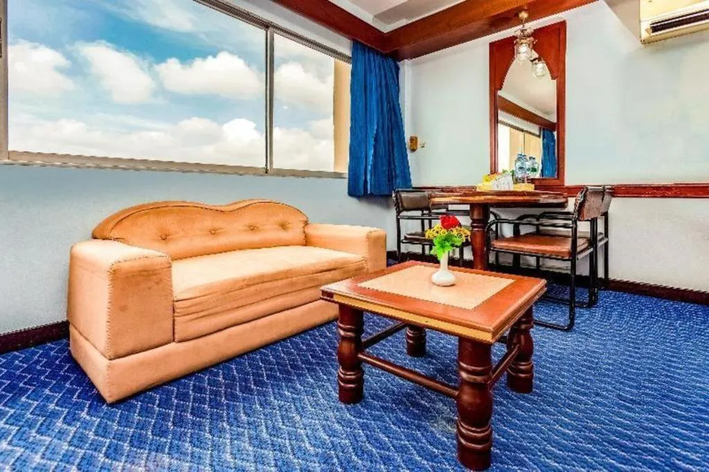 OYO 441 Grand Thara Hotel