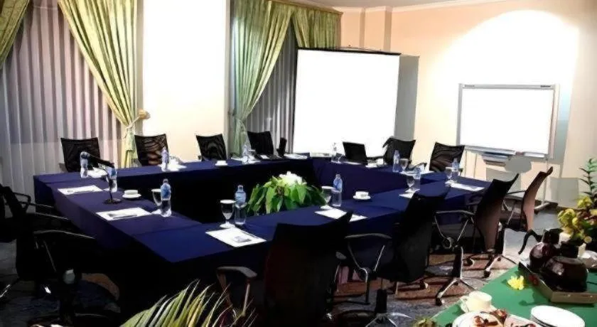 Grand Tiga Mustika Hotel