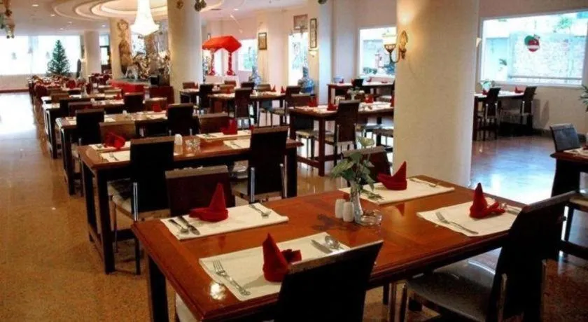 Grand Tiga Mustika Hotel