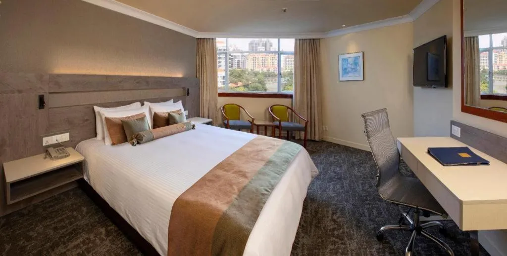 Bed in Hotel Miramar Singapore