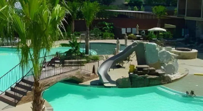 Holiday Inn Express & Suites Fredericksburg By IHG