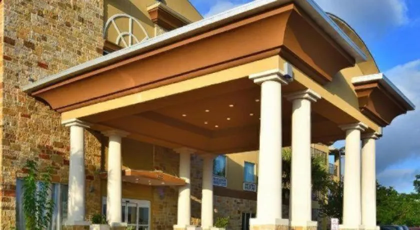 Holiday Inn Express & Suites Fredericksburg By IHG