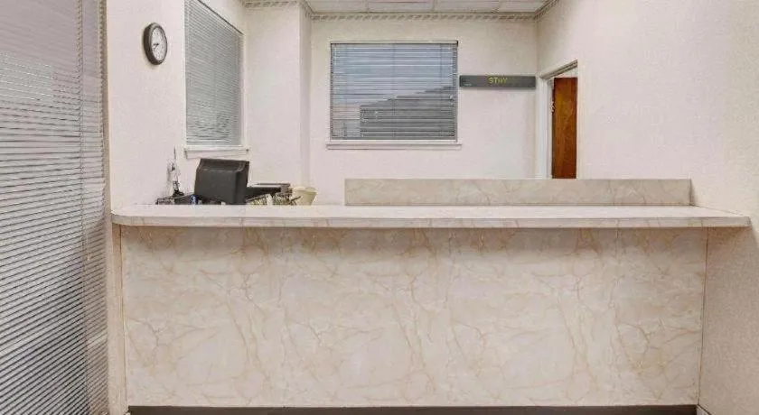 Knights Inn South Houston TX