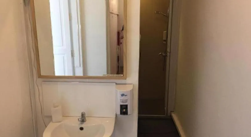 Royal Hostel Singapore