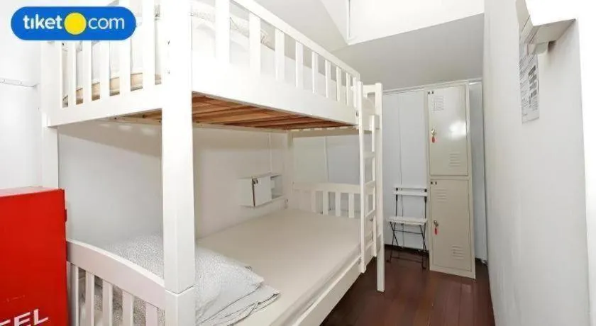 Bed in Royal Hostel Singapore