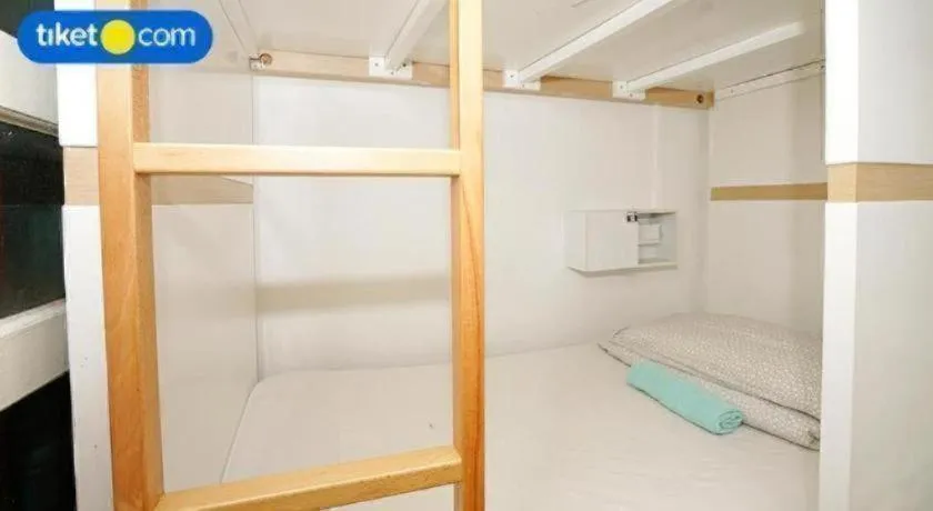 Bed in Royal Hostel Singapore