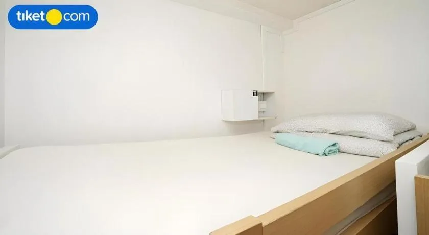 Bed in Royal Hostel Singapore