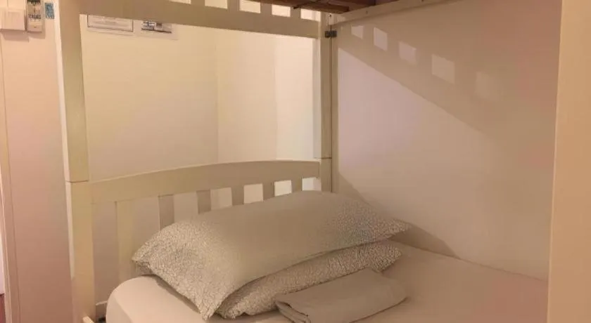 Bed in Royal Hostel Singapore