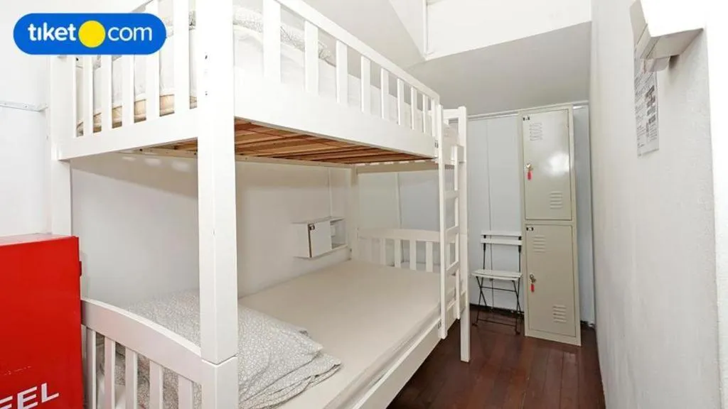 Bed in Royal Hostel Singapore