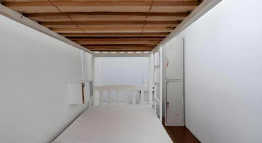 Bed in Royal Hostel Singapore