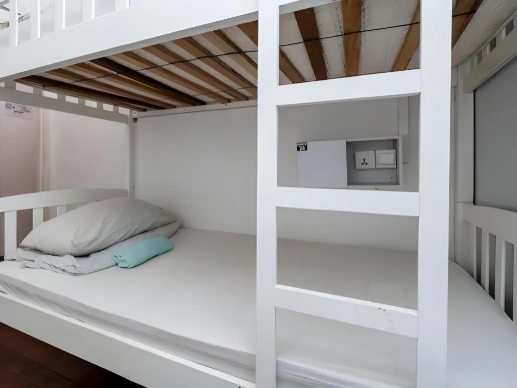 Bed in Royal Hostel Singapore