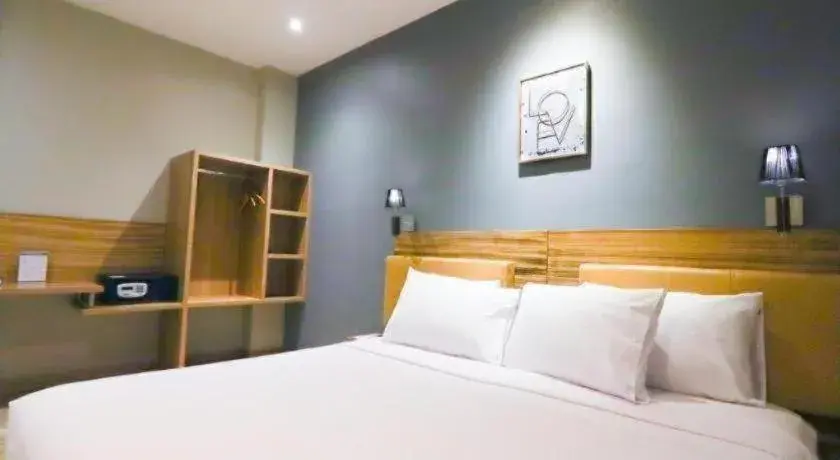 Bed in U Stay Hotel Mangga Besar Bed in U Stay Hotel Mangga Besar