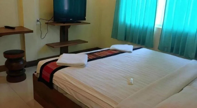Bed in Lankham Hotel
