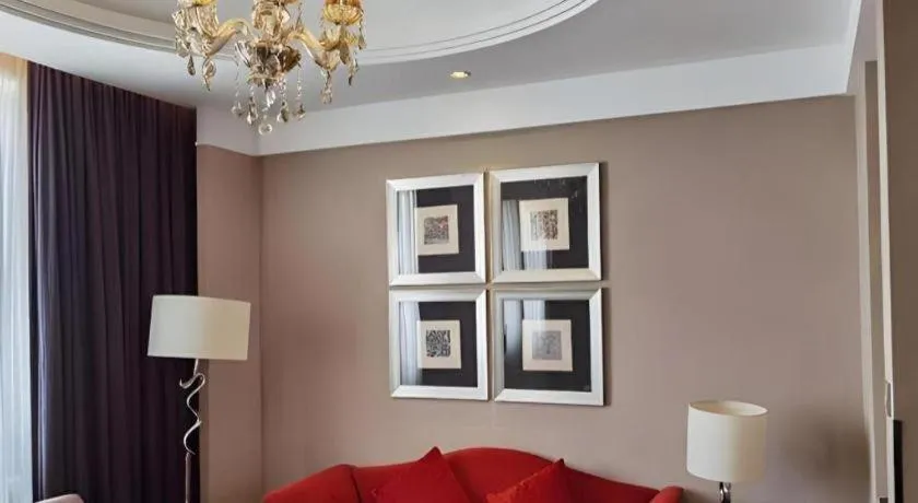 Zhangjiagang Guomao Hotel