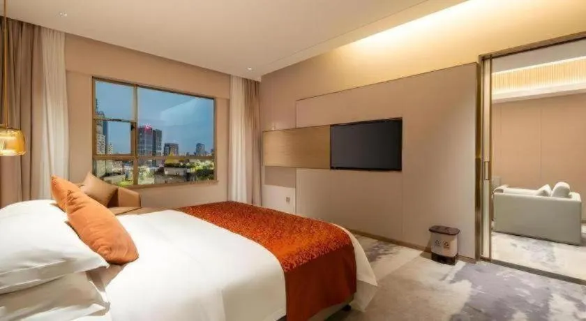 Bed in Zhangjiagang Guomao Hotel