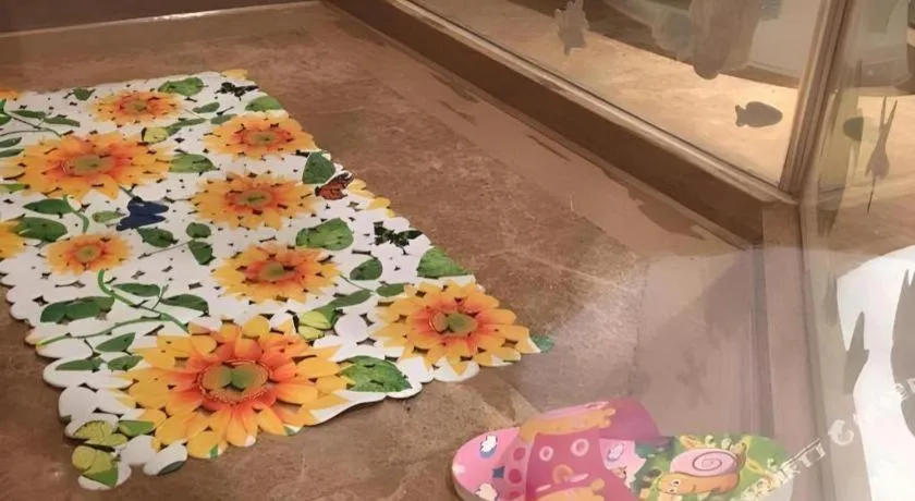 Zhangjiagang Guomao Hotel