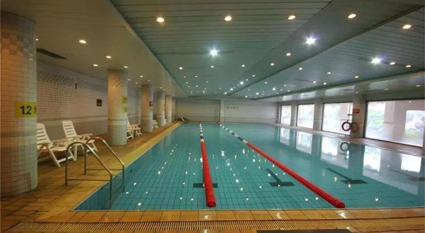 Zhangjiagang Guomao Hotel