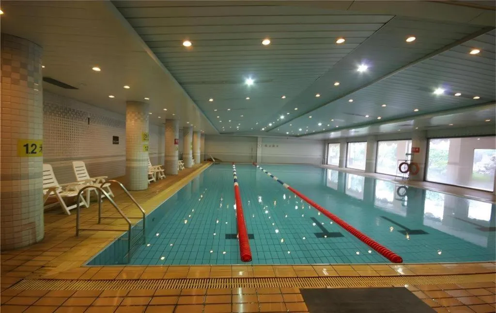 Zhangjiagang Guomao Hotel