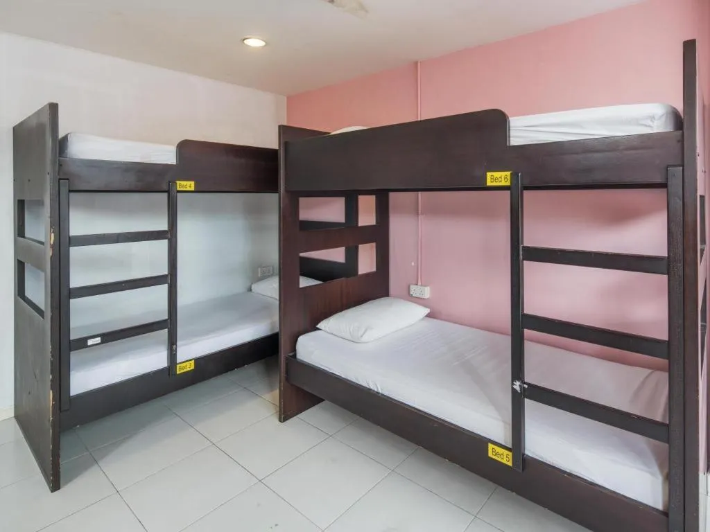 Bed in G4 Station Backpackers Hostel