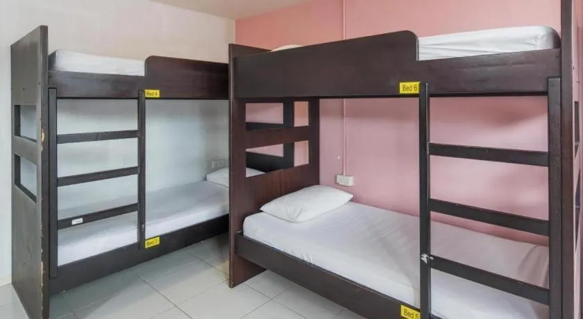 Bed in G4 Station Backpackers Hostel