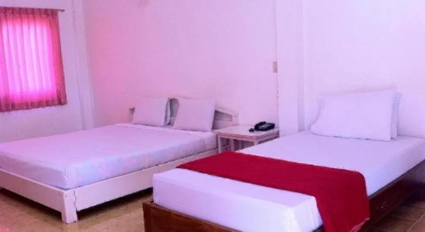 Bed in Chumphon Park Resort