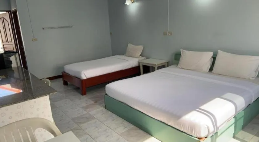 Bed in Chumphon Park Resort