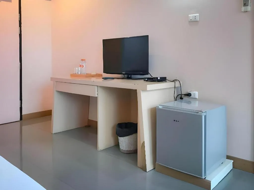 J Two S Pratunam Hotel