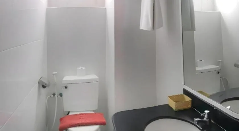 J Two S Pratunam Hotel