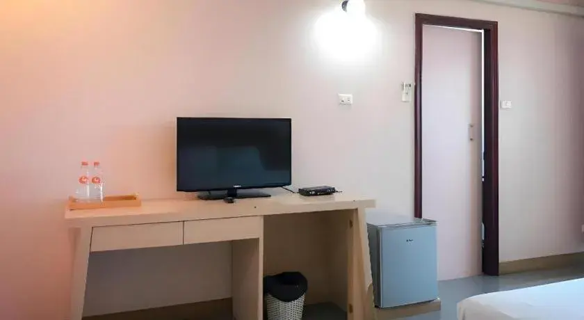 Bed in J Two S Pratunam Hotel Bed in J Two S Pratunam Hotel