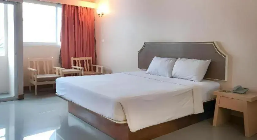 Bed in J Two S Pratunam Hotel Bed in J Two S Pratunam Hotel