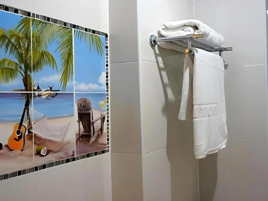 J Two S Pratunam Hotel