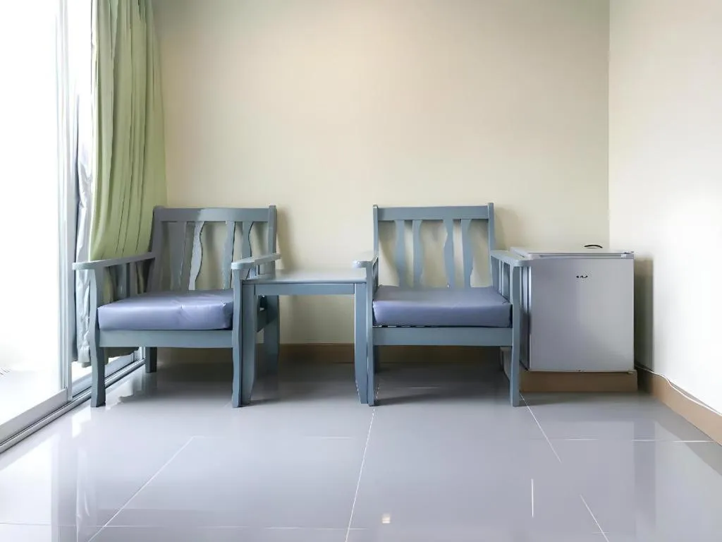 J Two S Pratunam Hotel