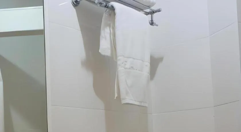 J Two S Pratunam Hotel