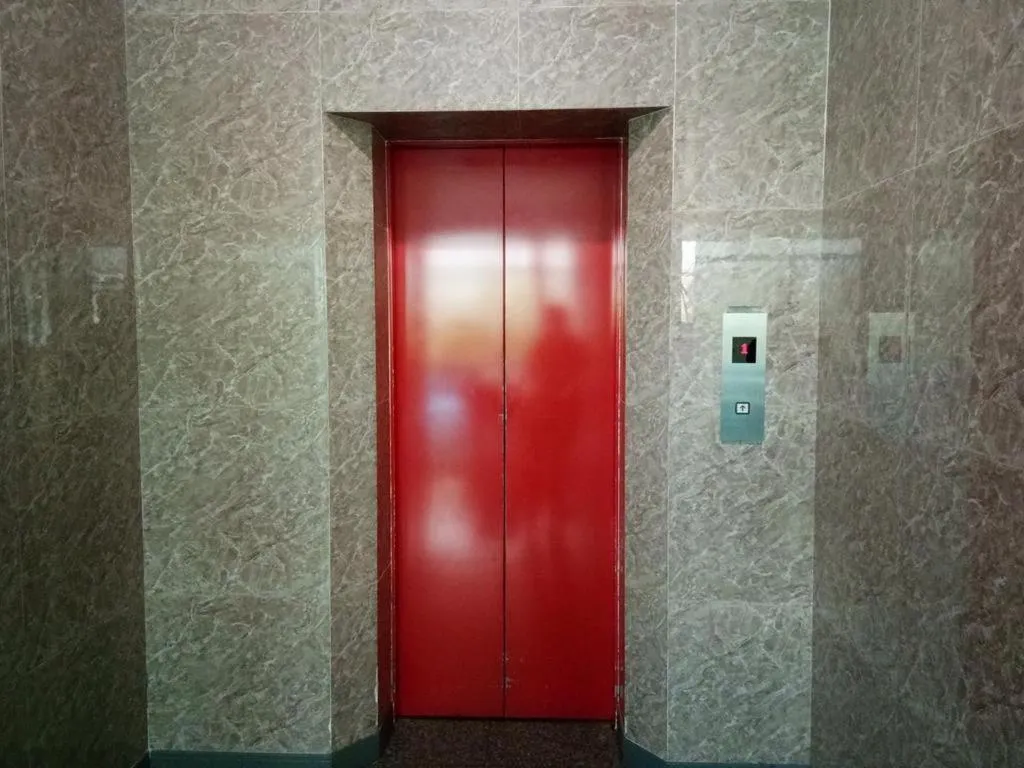 J Two S Pratunam Hotel