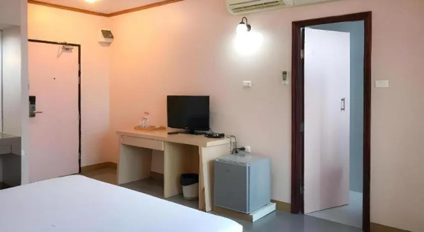 Bed in J Two S Pratunam Hotel