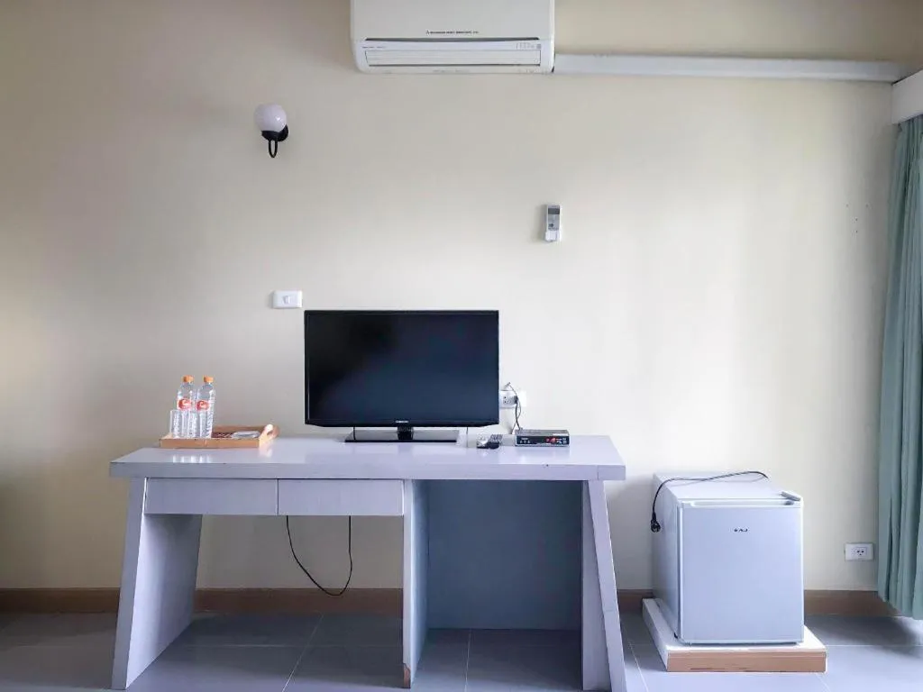 J Two S Pratunam Hotel