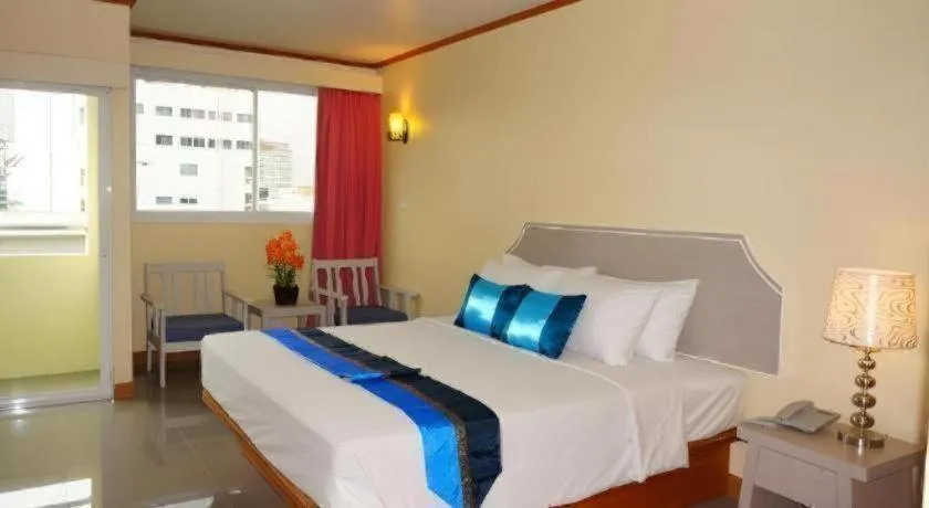 Bed in J Two S Pratunam Hotel