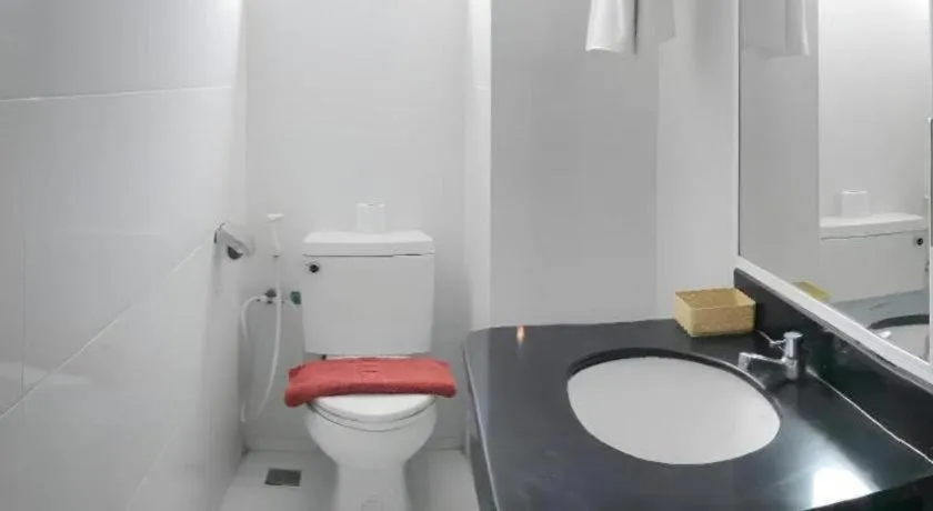 J Two S Pratunam Hotel