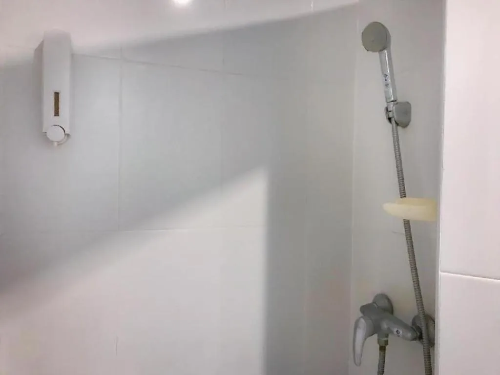 J Two S Pratunam Hotel