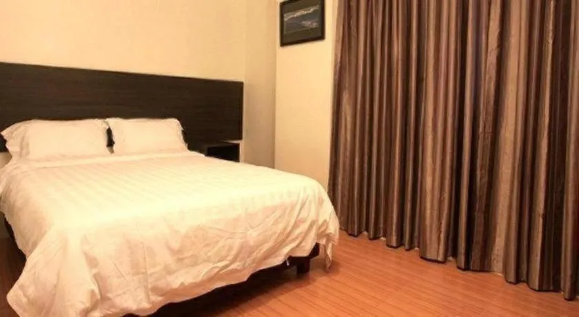 Bed in City Center Hotel