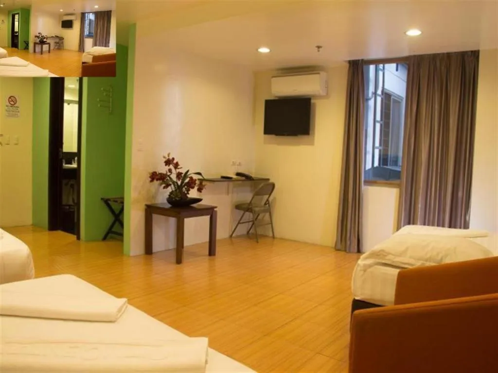 Bed in City Center Hotel