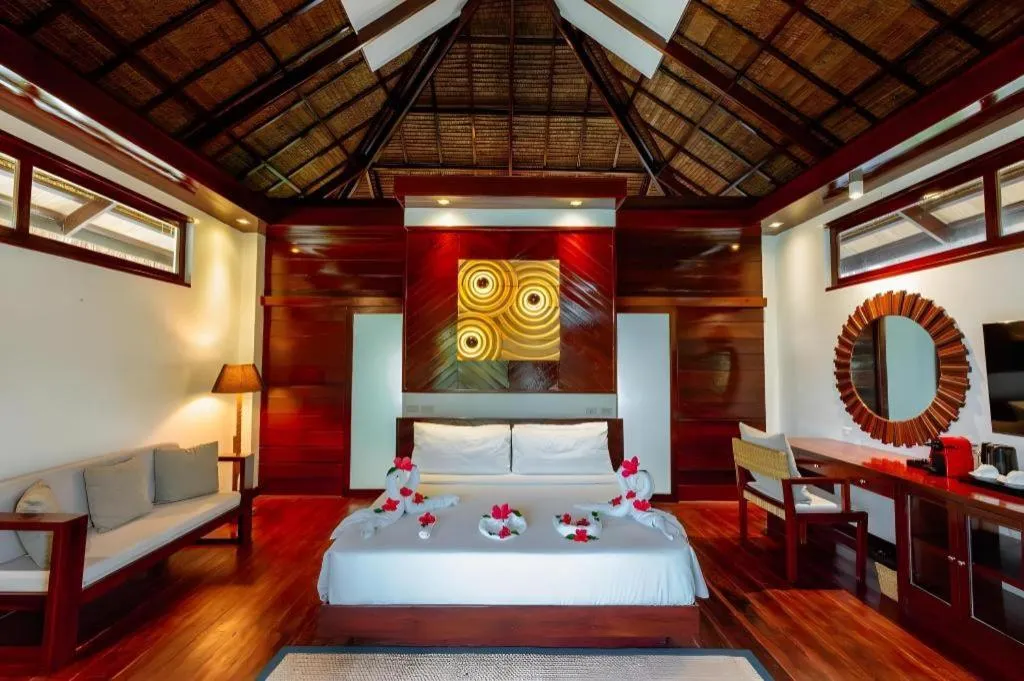 Bed in Isla Cabana Resort