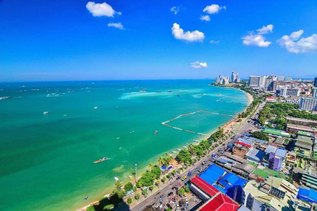 B2 Jomtien Pattaya Boutique & Budget Hotel