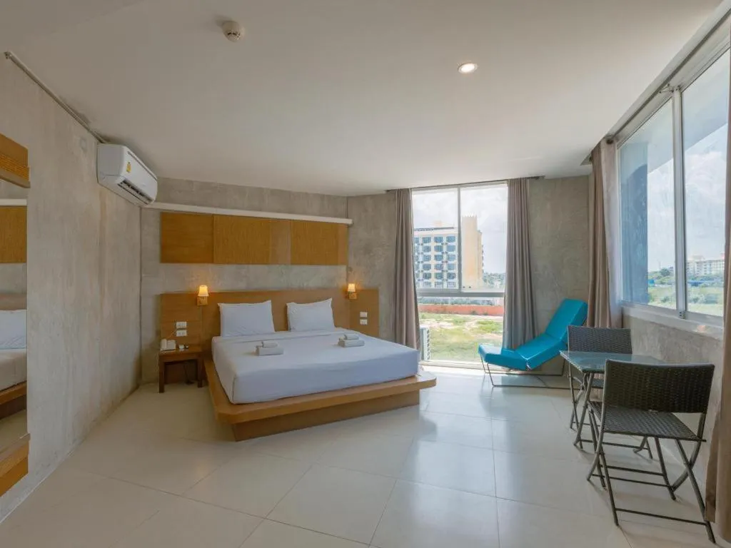 Bed in B2 Jomtien Pattaya Boutique & Budget Hotel