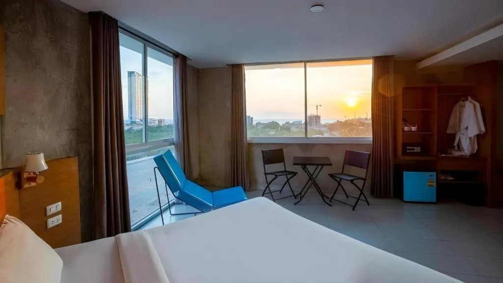 Bed in B2 Jomtien Pattaya Boutique & Budget Hotel