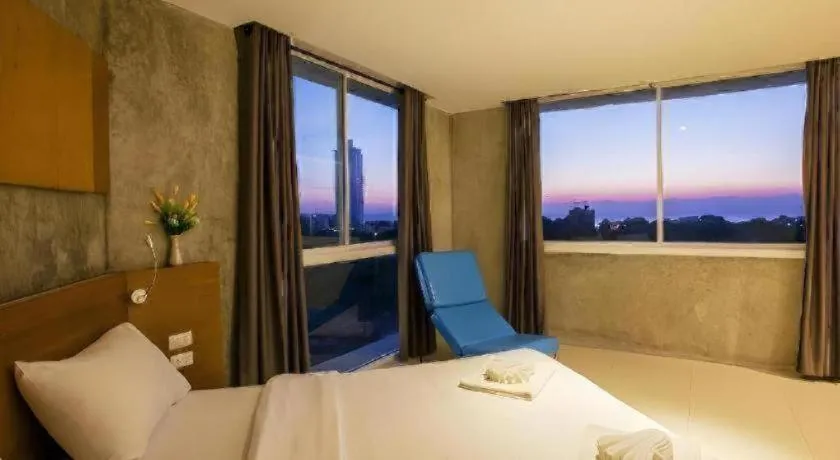 Bed in B2 Jomtien Pattaya Boutique & Budget Hotel