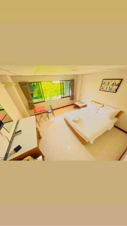 Bed in Central Place Hotel