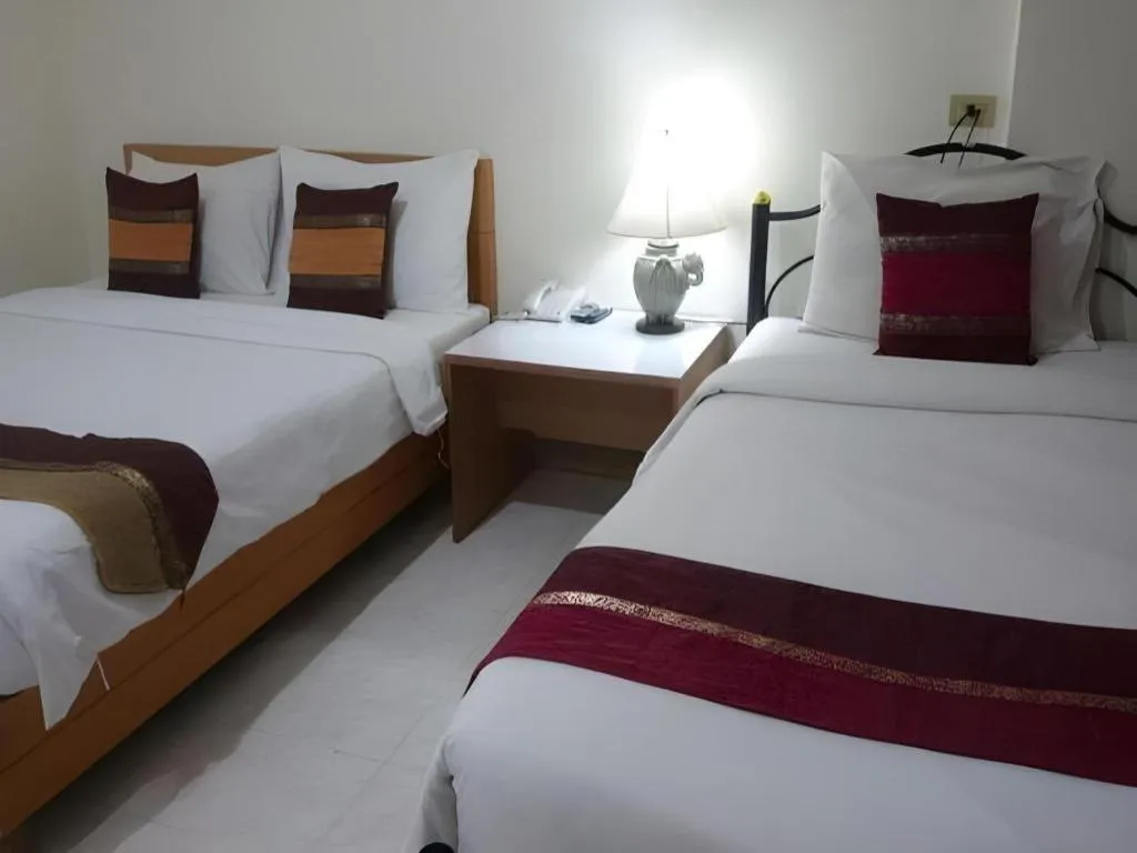 Bed in Central Place Hotel