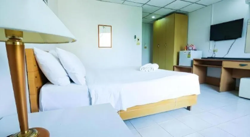 Bed in Central Place Hotel