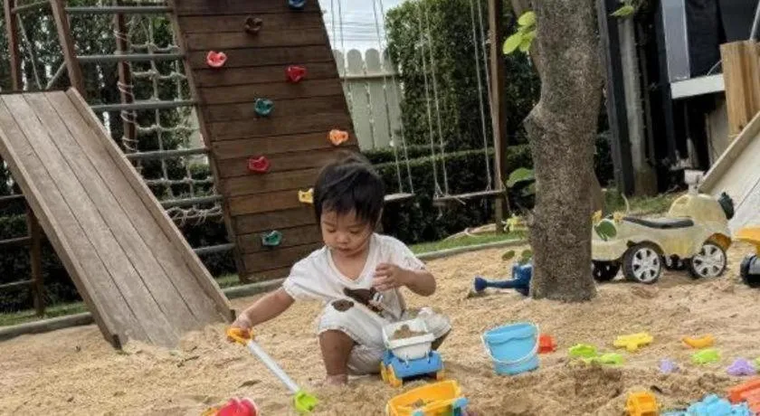 Baan Ingna Resort Hotel